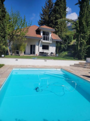 Beautiful property in front of Annecy Lake Veyrier-Du-Lac